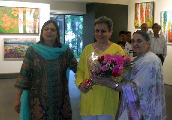 Brinda Chudasama Miller who inaugurated the exhibition is seen here with the artist - Jigna Chaturvedi