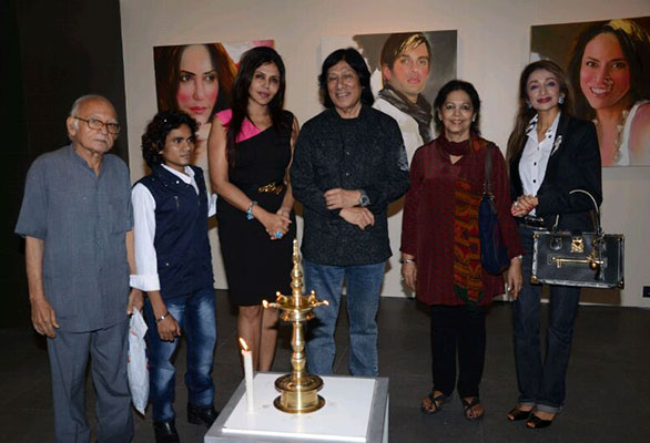 An exhibtion of portraits of famous personalities by Bharat Singh